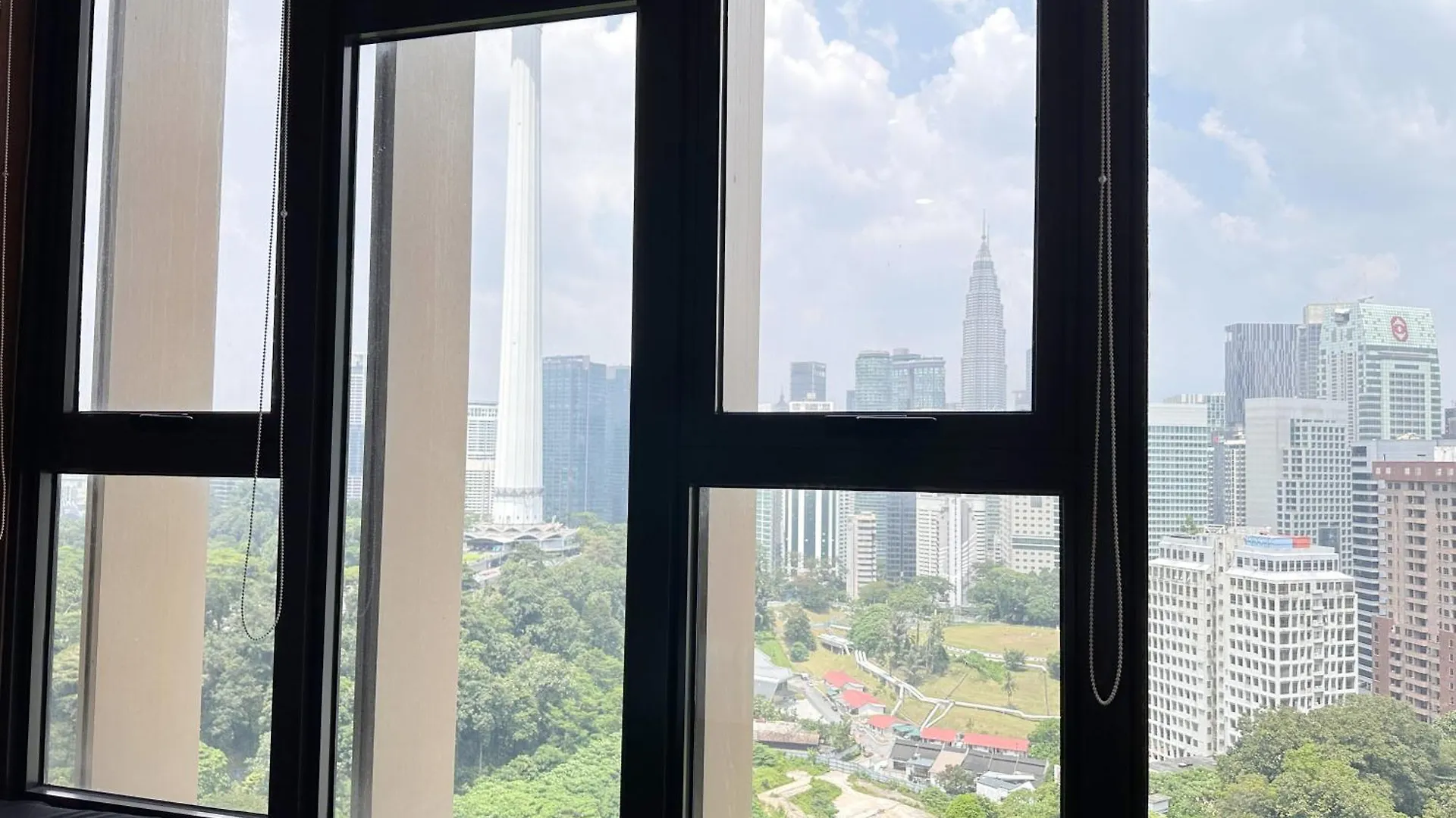 Ceylonz Suites Klcc By Twin Tower View Kuala Lumpur Apartment